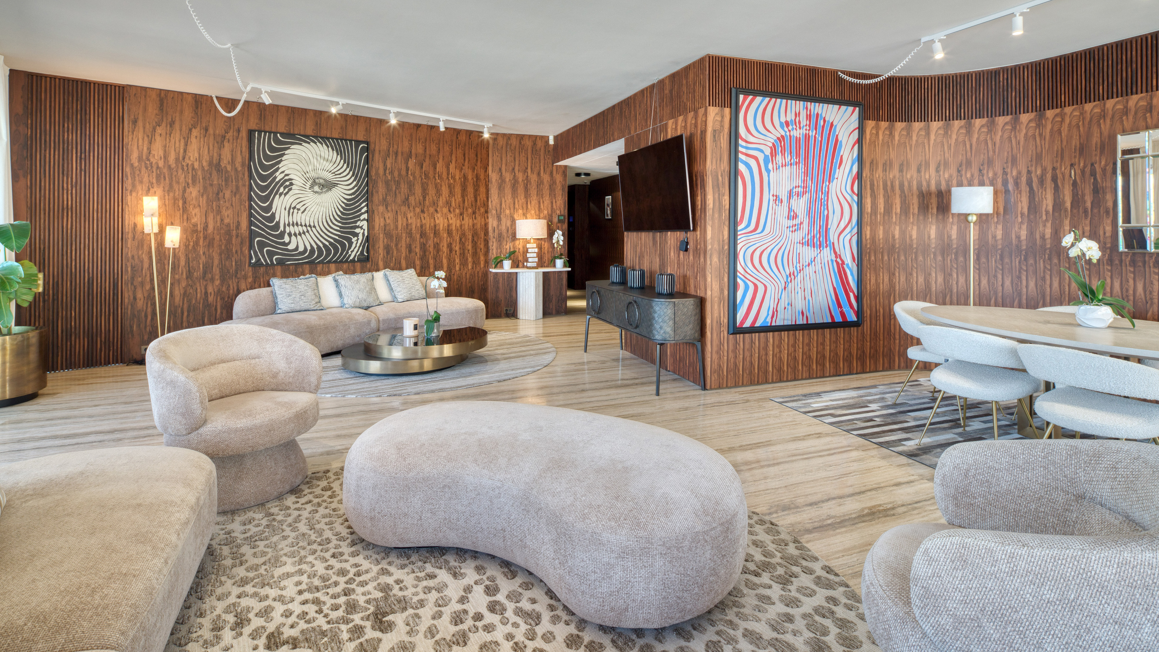 Un Panorama Mythique sur le Circuit de F1 et le Port