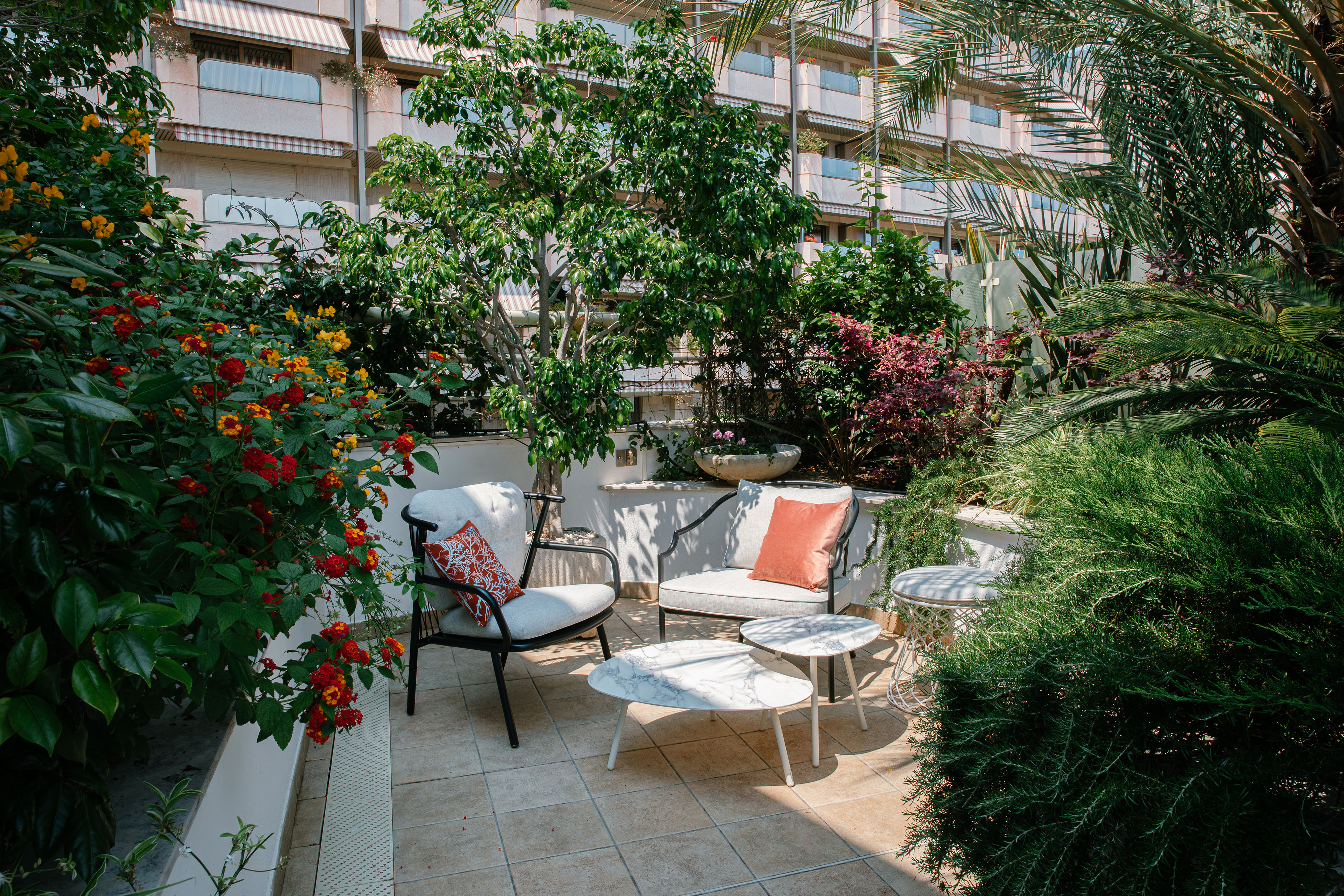Résidence d’Exception avec Terrasse de Plain-Pied – Appartement Familial Luxueusement Rénové à Monaco