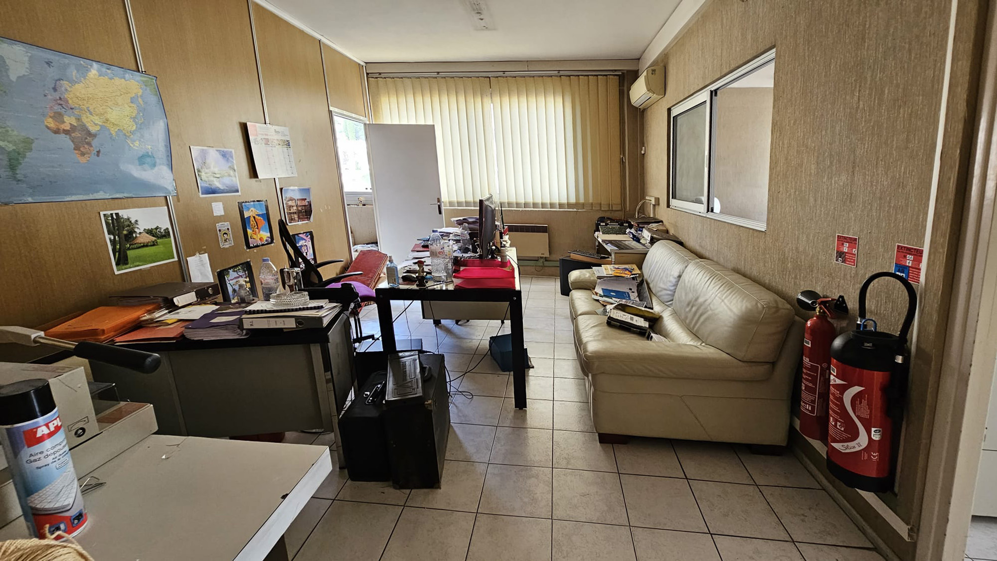 LOCAL INDUSTRIEL 700 M² (BAIL À CEDER)