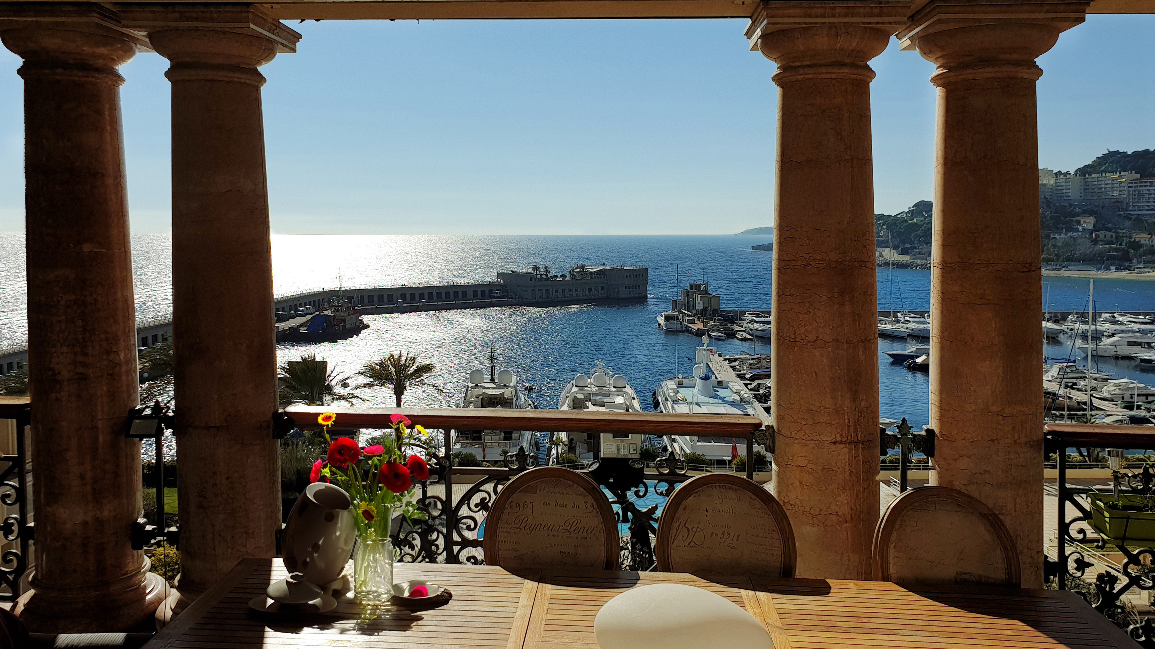 Seaside Plaza : Un Panorama Méditerranéen d'Exception